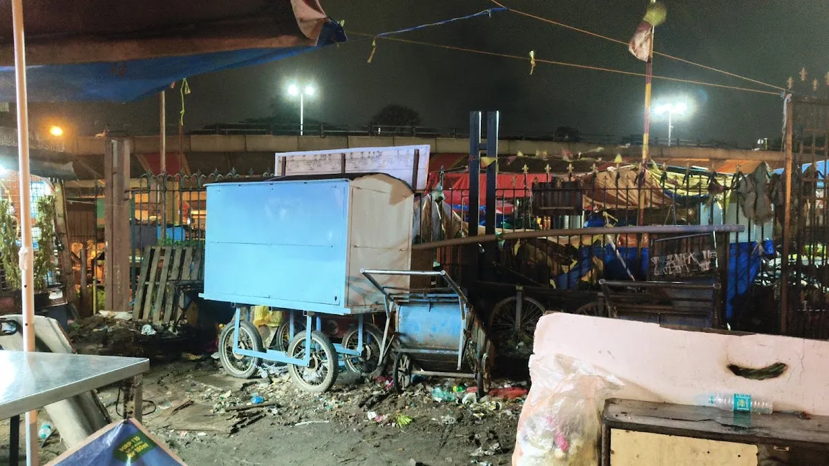 Aayaat tea point — Tea store on SP Road, Bangalore