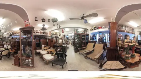 Balaji's Antiques and Collectibles — Gift shop on SP Road, Bangalore