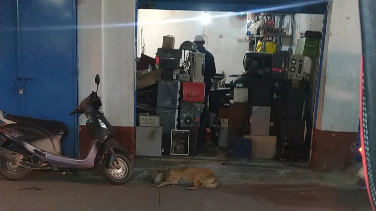 Battery shop ups — Power & Inverters on SP Road, Bangalore