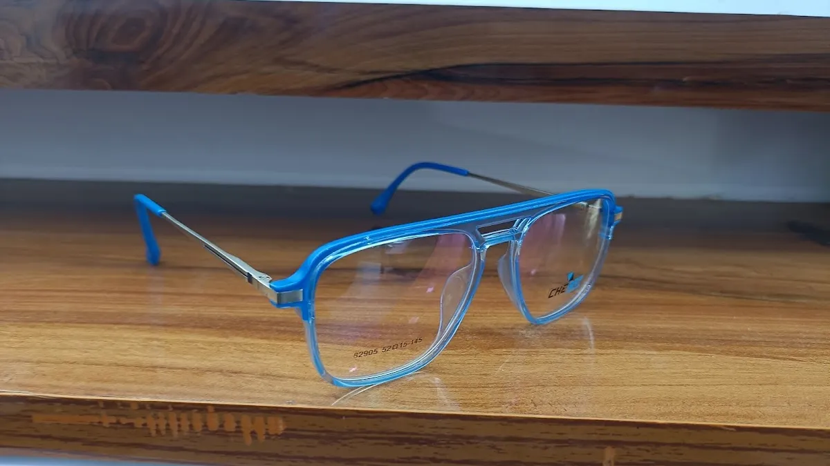 Eyezen Opticals — Optician on SP Road, Bangalore