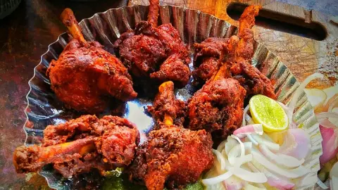 Fast food Kavya momos — Fast food restaurant on SP Road, Bangalore