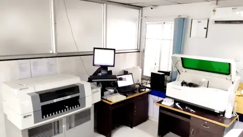 HiTech laboratory — Medical clinic on SP Road, Bangalore