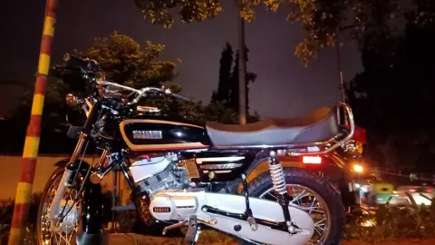 Jain Service Station — Two Wheeler Repair Shop on SP Road, Bangalore