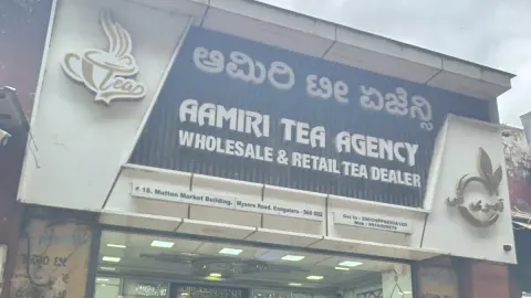 KARNATAKA TEA SHOP AMEER C M — Tea store on SP Road, Bangalore