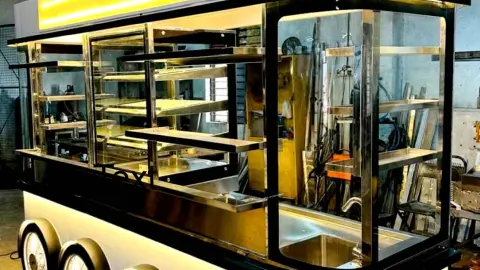Mahesh Distributors — General store on SP Road, Bangalore