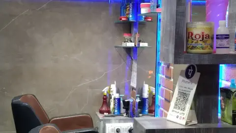 Nidhi Men's salon kalasipalya — Beauty Parlour on SP Road, Bangalore