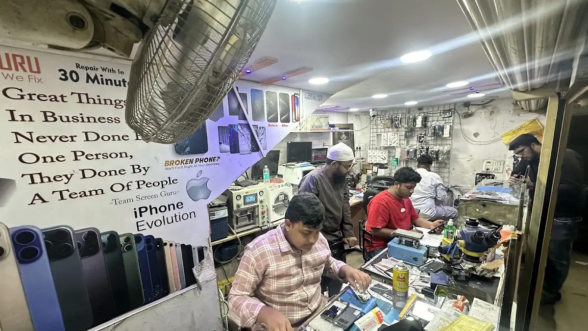 Screenguru: Affordable Phone, Watch & Tab Repairs at Your Doorstep! (6 Months Warranty) — Mobile Parts on SP Road, Bangalore