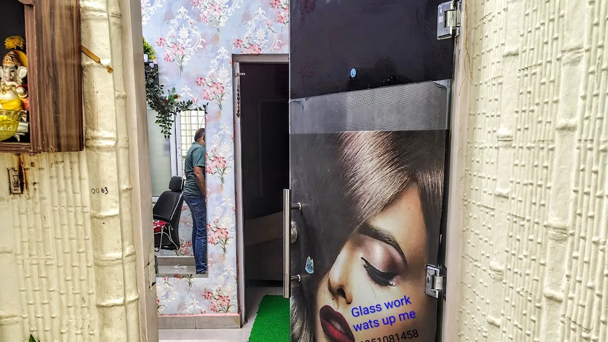 Sreevari Glass Works — Glass & mirror shop on SP Road, Bangalore