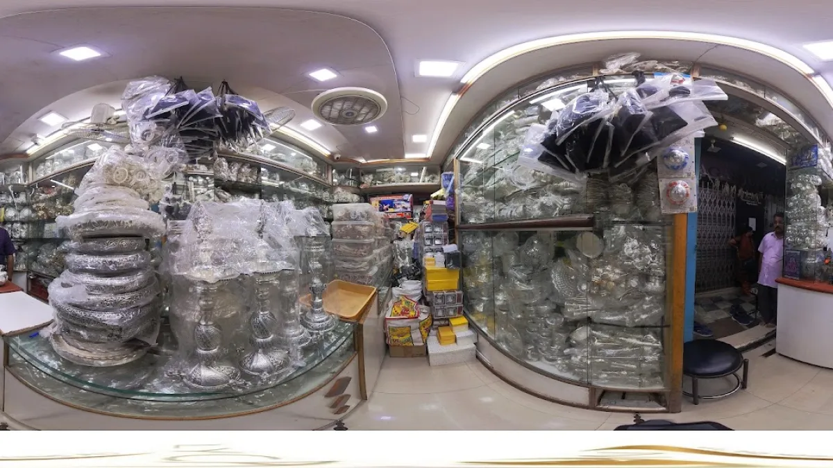 Sri Varamahalakshmi Jewellers — Jewelry store on SP Road, Bangalore