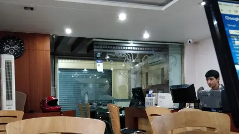 Universal Air Travels and Tours — Travel agency on SP Road, Bangalore